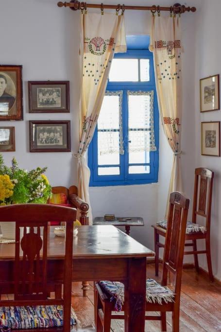 Το Πάνω Σπίτι Της Μαριάνθης Villa Márpissa Buitenkant foto