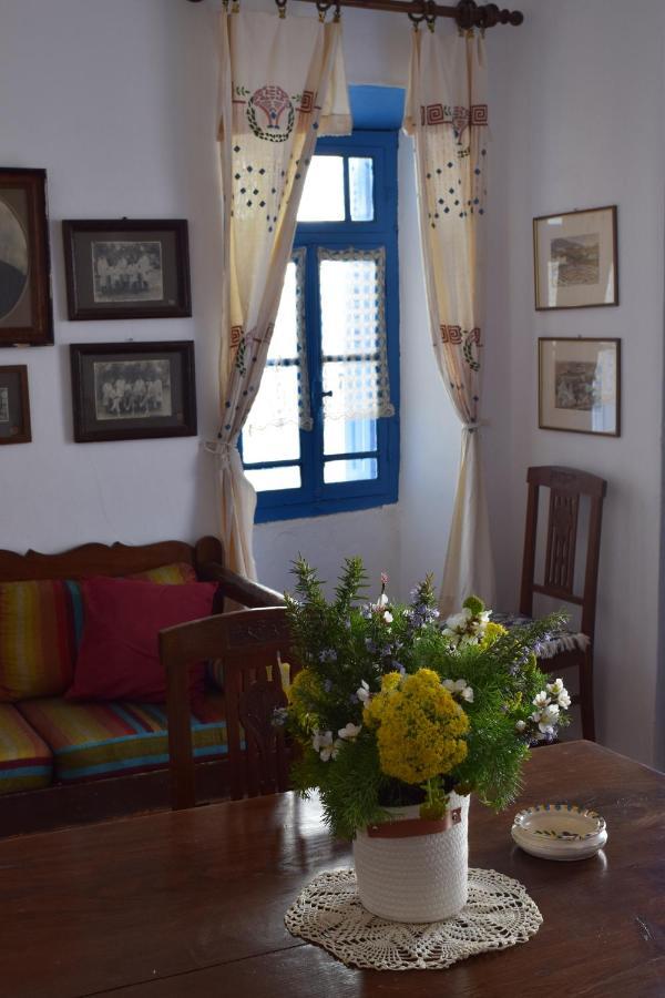 Το Πάνω Σπίτι Της Μαριάνθης Villa Márpissa Buitenkant foto