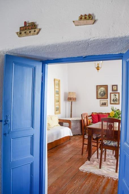 Το Πάνω Σπίτι Της Μαριάνθης Villa Márpissa Buitenkant foto